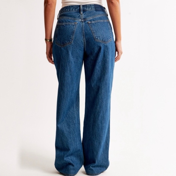 curve love high rise loose jean - Picture 5 of 9